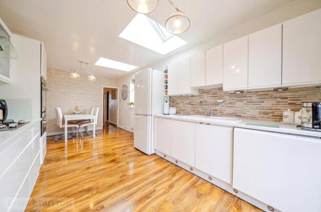 4 bed property, in North Downs Road, £369,950