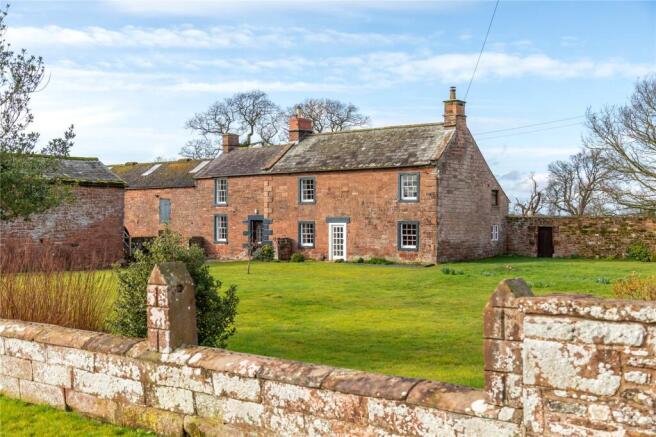 4 bed property, in Townhead Farm, £800,000