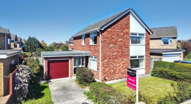 4 bed property, in Crooks Barn Lane, £300,000