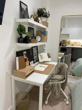 Studio, in Apt 77 - Aire, £78,500
