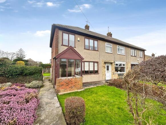 3 bed property, in Glendale Drive, £180,000