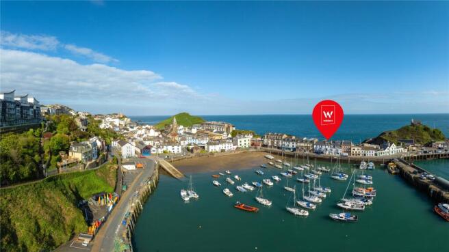 4 bed property, in The Quay, £325,000
