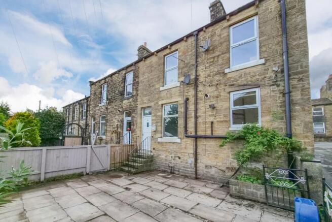 2 bed property, in 42 Keighley Road, £150,000