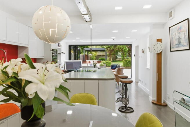 4 bed property, in Lichfield Road, £500,000