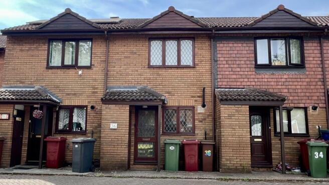 2 bed property, in Mackender Court, £99,950