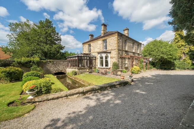 6 bed property, in Red Lane, £795,000
