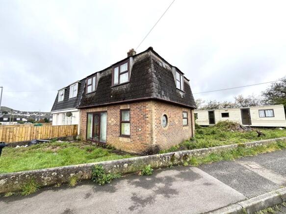 3 bed property, in 1 Halimote Road, £80,000
