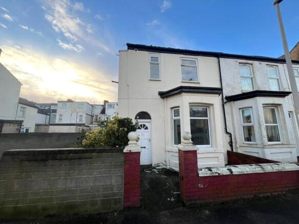 3 bed property, in Haig Road, £50,000