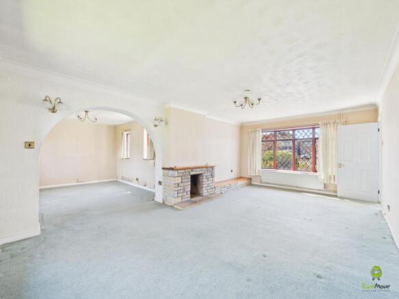 2 bed property, in Princes Road, £380,000