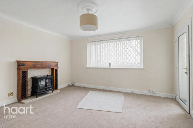 2 bed property, in Eastwood Nook, £80,000