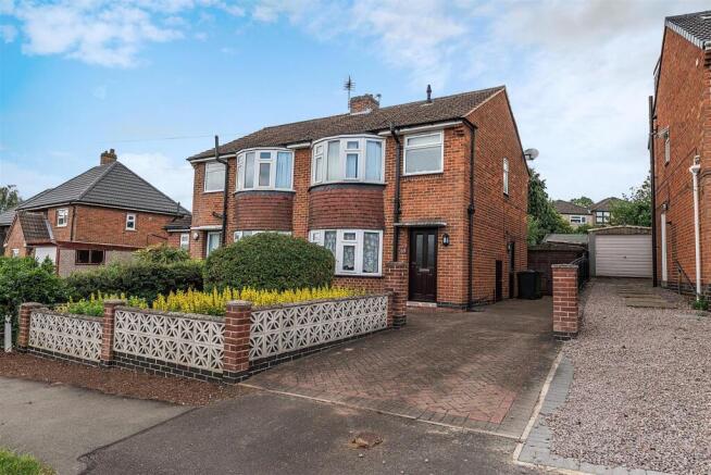 3 bed property, in Whatton Road, £235,000