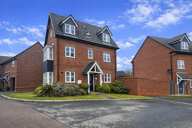 4 bed property, in Lelleford Close, £400,000