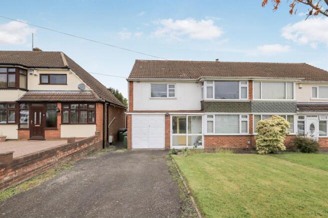 3 bed property, in Farrington Road, £215,000
