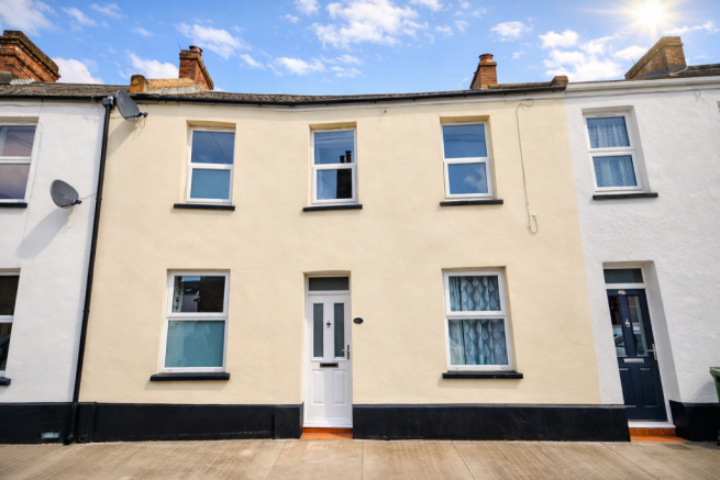 6 bed property, in Beaufort Road, £415,000