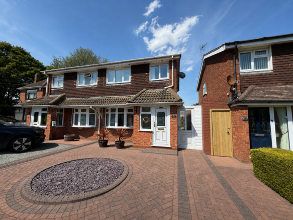 3 bed property, in 112 Watling Street, £150,000