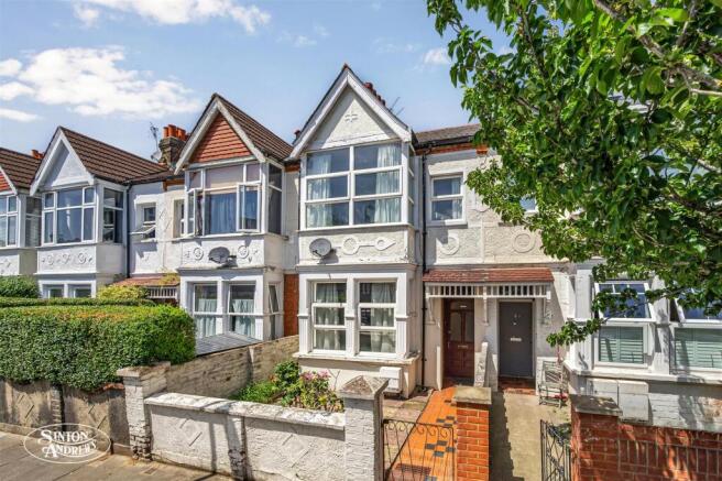 3 bed property, in Leighton Road, £815,000