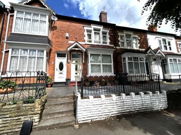 3 bed property, in Frances Road, £210,000
