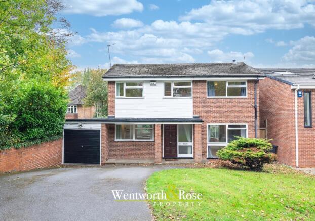 4 bed property, in Vicarage Road, £675,000