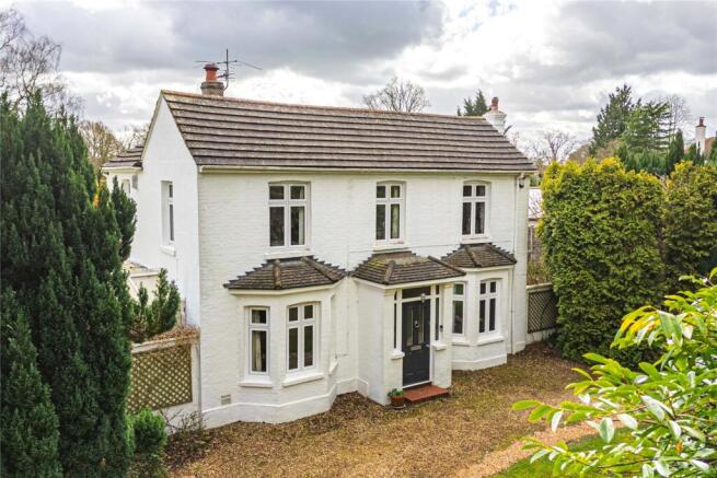 4 bed property, in Featherbed Lane, £1,450,000