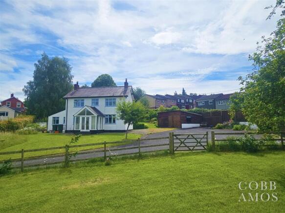 4 bed property, in Knucklas Road, £500,000