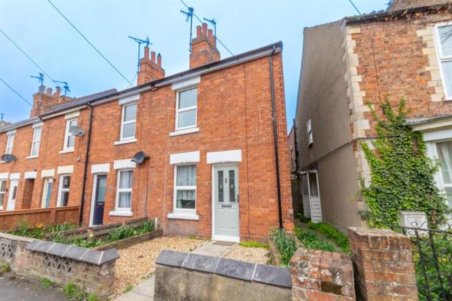 2 bed property, in Spring Street, £139,500