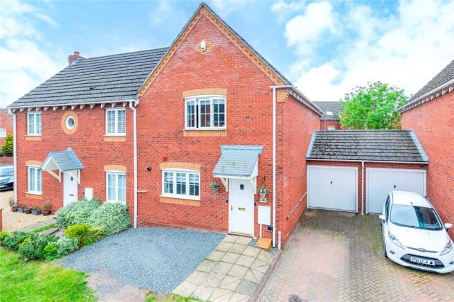 3 bed property, in Dulwich Grange, £270,000