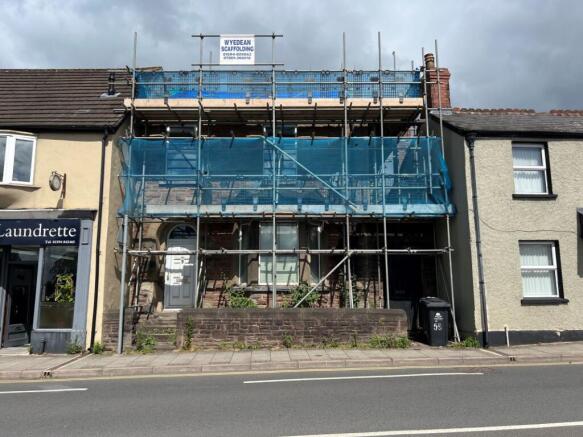 5 bed property, in 57 High Street, £150,000