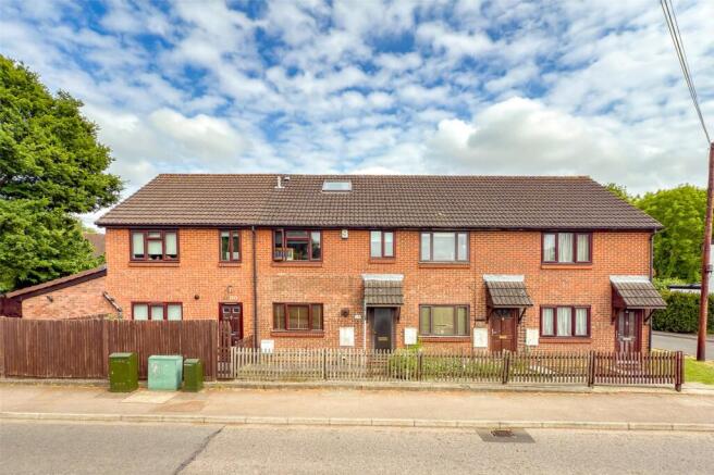 3 bed property, in Colney Heath Lane, £500,000