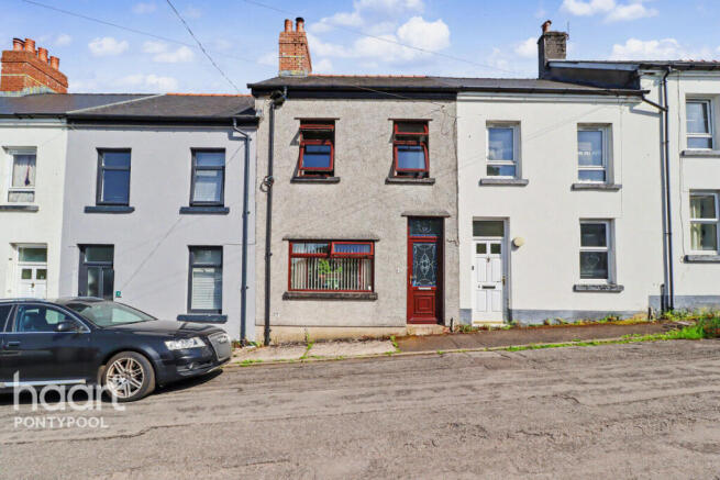 2 bed property, in C Row, £140,000