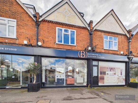 2 bed property, in Fleece Road, £220,000
