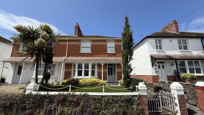 3 bed property, in First Field Lane, £340,000