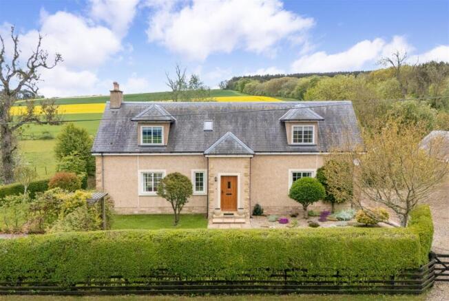 5 bed property, in Pinnacle Burn Cottage, £750,000