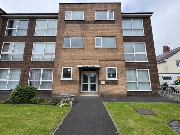 2 bed property, in Flat 6, £35,000