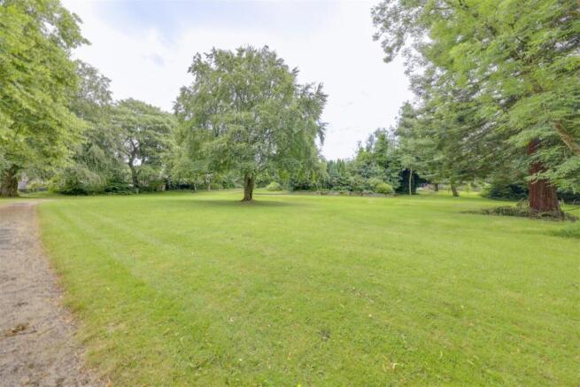 Land, in Rough Lee Road, £250,000