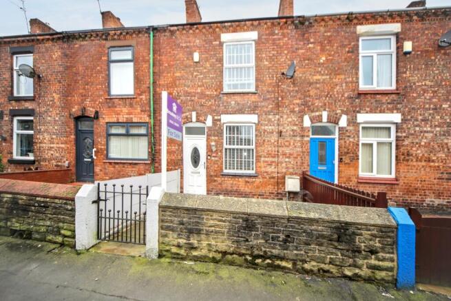 2 bed property, in Tunstall Lane, £110,000