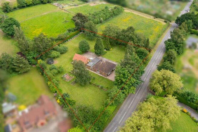 4 bed property, in Foxwood Lane, £795,000