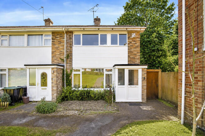3 bed property, in Woodvale Gardens, £270,000