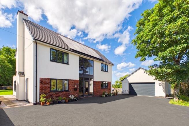 4 bed property, in Bank Lane, £550,000