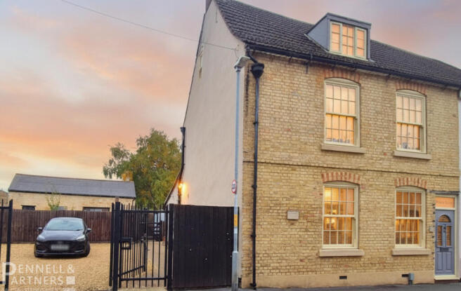 4 bed property, in St Marys Street, £400,000