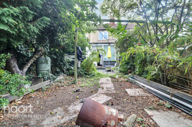 3 bed property, in Woodmansterne Road, £550,000