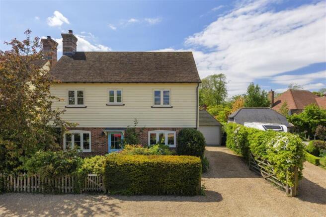 3 bed property, in Gloster Cottage, £650,000