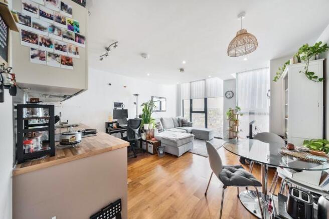 1 bed property, in Centrillion Point, £150,000