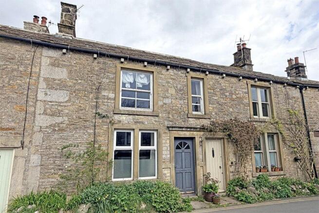 2 bed property, in 20 Chapel Street, £235,000
