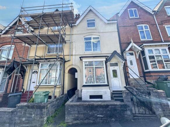 3 bed property, in Oakly Road, £185,000