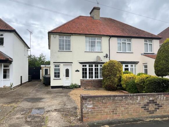 4 bed property, in Kings Hedges Road, £475,000