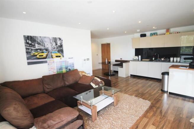 3 bed property, in Milliners Wharf, £289,950