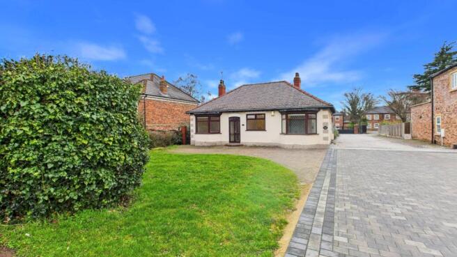 4 bed property, in Ellers Road, £375,000