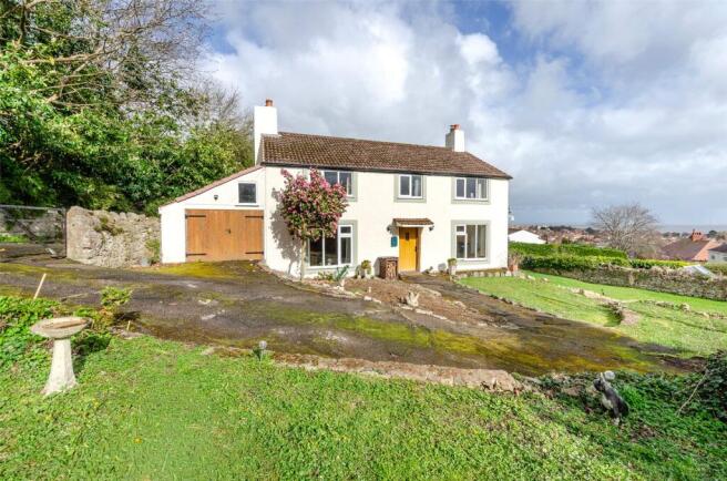 4 bed property, in Victoria Park, £475,000