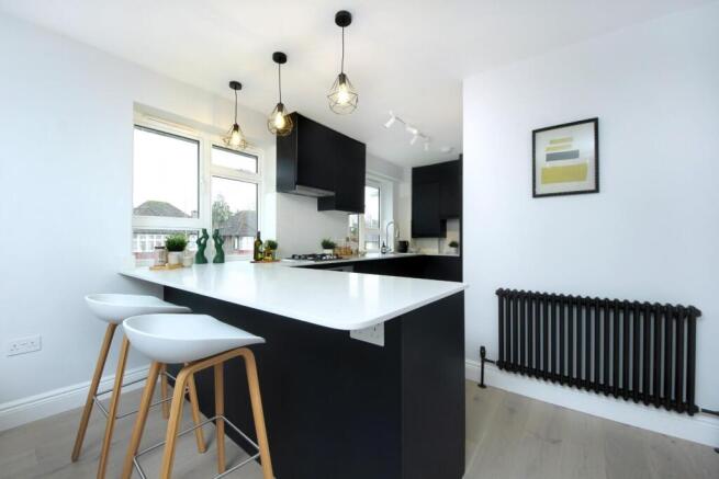 2 bed property, in Audley Road W5, £575,000