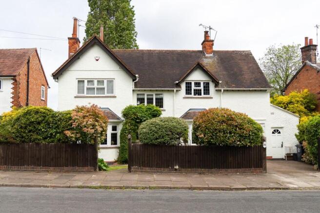 4 bed property, in Ashfield Road, £700,000